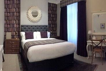 酒店 The One Tun Pub & Rooms