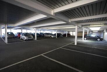 بنسيون Beaverbank Place   Campus Accommodation