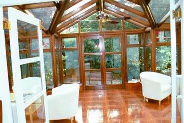 膳宿费 Green Gables Guest House