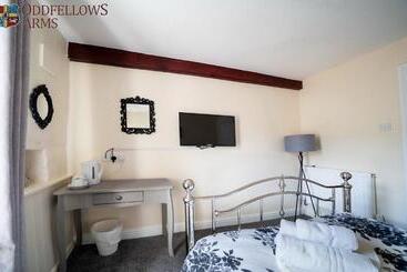 膳宿费 The Oddfellows Arms