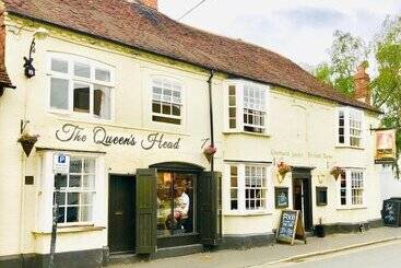 پانسیون The Queens Head