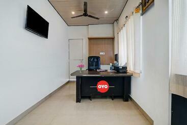 酒店 Flagship R V Palace