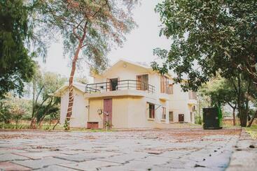 Willowwoods Farms By Bedchambers