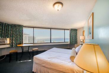 בית מלון כפרי Marina Tower 3604