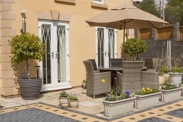 住宿加早餐  Queen Bee & B