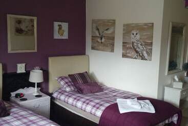 צימר Warwick Lodge