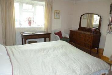 Calne Bed And Breakfast