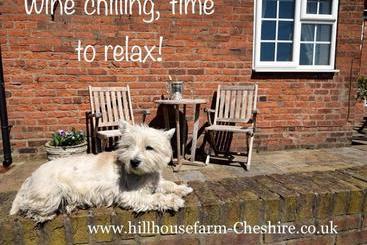 Chirk Cottage At Hill House Farm Cheshire