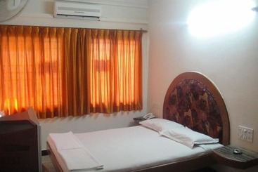 בית מלון כפרי Chinna's Residency