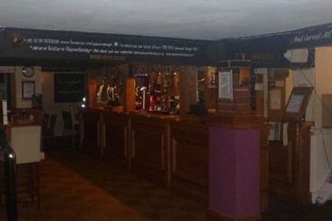 هتل Plough & Harrow