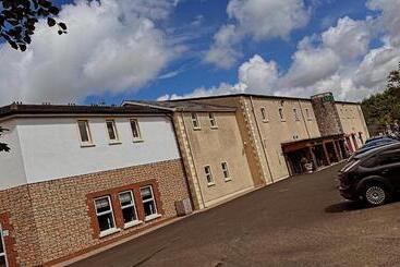 בית מלון כפרי The Hedges