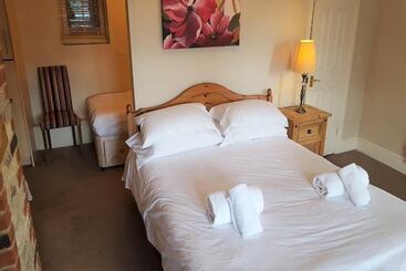 فندق The Riverside