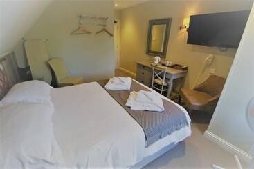 ホテル The Tawny Owl