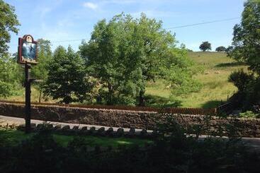 Апартаменты Pendle Inn