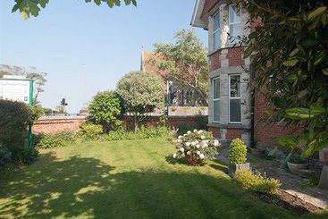 پانسیون Caythorpe House