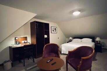 Пансион Clifton House Brighton