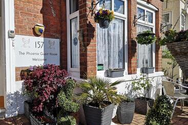 Пансион The Phoenix Guest House