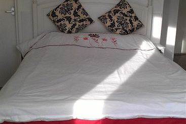 Ash Hotel B&b