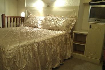 Ash Hotel B&b