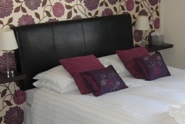 مبيت وإفطار The Bell   Restaurant With Rooms