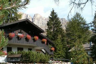 בית מלון כפרי Residence Casa Carezza