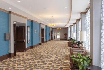 فندق Crowne Plaza Shenandoah   The Woodlands