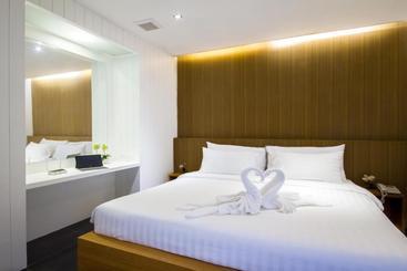 هتل Hamilton Grand Residence