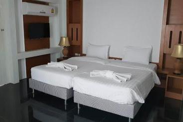 هتل Hamilton Grand Residence