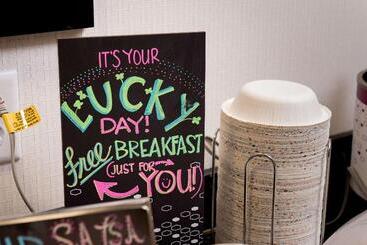 فندق Hampton Inn & Suites La Crosse Downtown