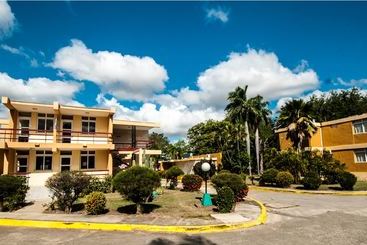 هتل Villa Bayamo