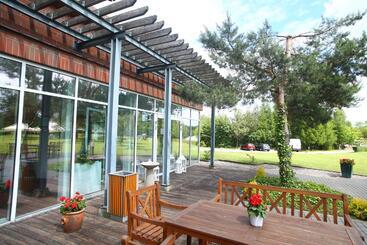 Отель Kozi Gród Pokoje I Domki Na Kaszubach