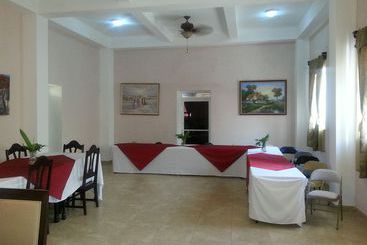 هتل Le Paradis S.