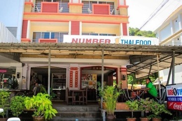 فندق Number 1 Guesthouse & Restaurant