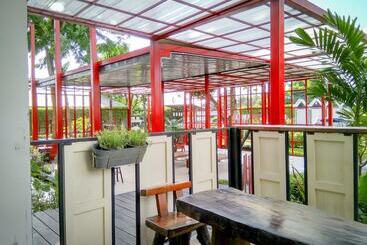 בית מלון כפרי Ny Th