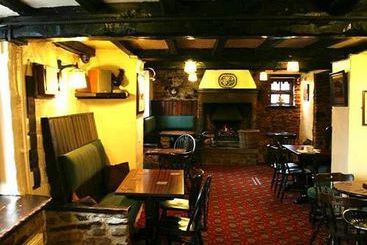 هتل The Farmyard Inn
