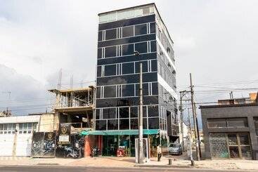 בית מלון כפרי Titan Jj