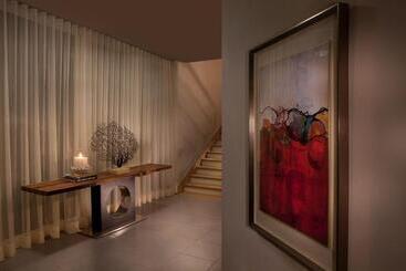 בית מלון כפרי Ultravioleta Boutique Residences