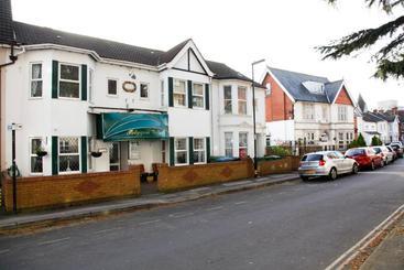 펜션 Polygon Villas Guest House