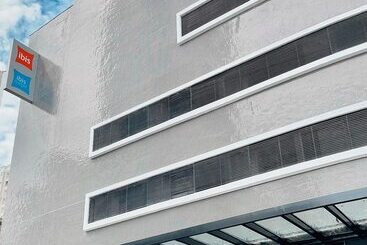 هتل Ibis Budget Camboriú