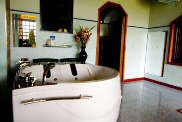 فندق Hôtel Clos Des Limbas