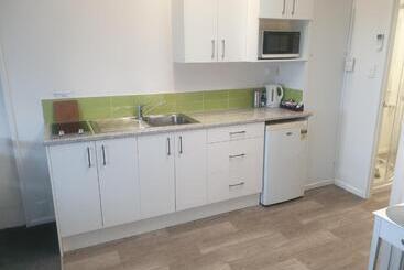 Little Haven Formerly 52 On Rifle Motel