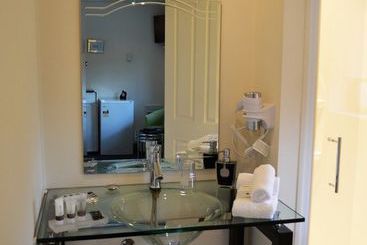 Amuri House Boutique Motel