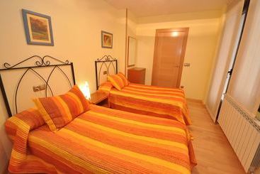 Apartamentos Toro 33