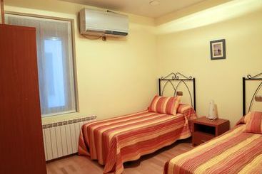 Apartamentos Toro 33