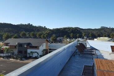 Жильё для туристов Crow S Nest Apartments