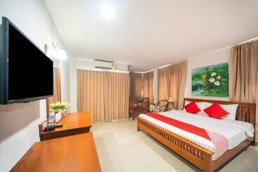 Dee Viking Hotel Patong