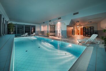 Отель Maximilian Lifestyle Resort