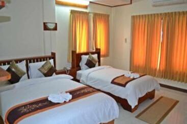 Riverfront Hotel Mukdahan