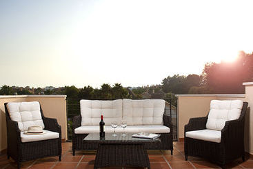Mimosas Banus