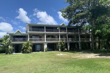 استراحتگاه Lusia's Lagoon Chalets